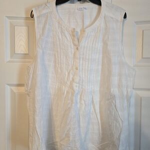 NWOT GAP White Sleeveless Blouse